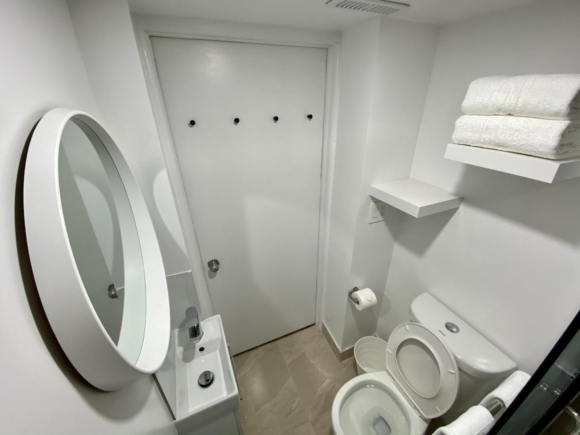Affordable Room With Free Parking In Newmarket On Экстерьер фото